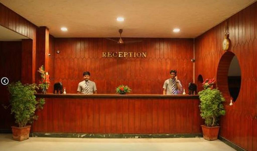 Hotel Ram International Pondichéry Extérieur photo